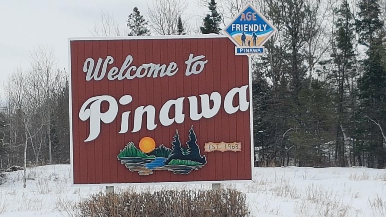 Pinawa Motel Ngoại thất bức ảnh